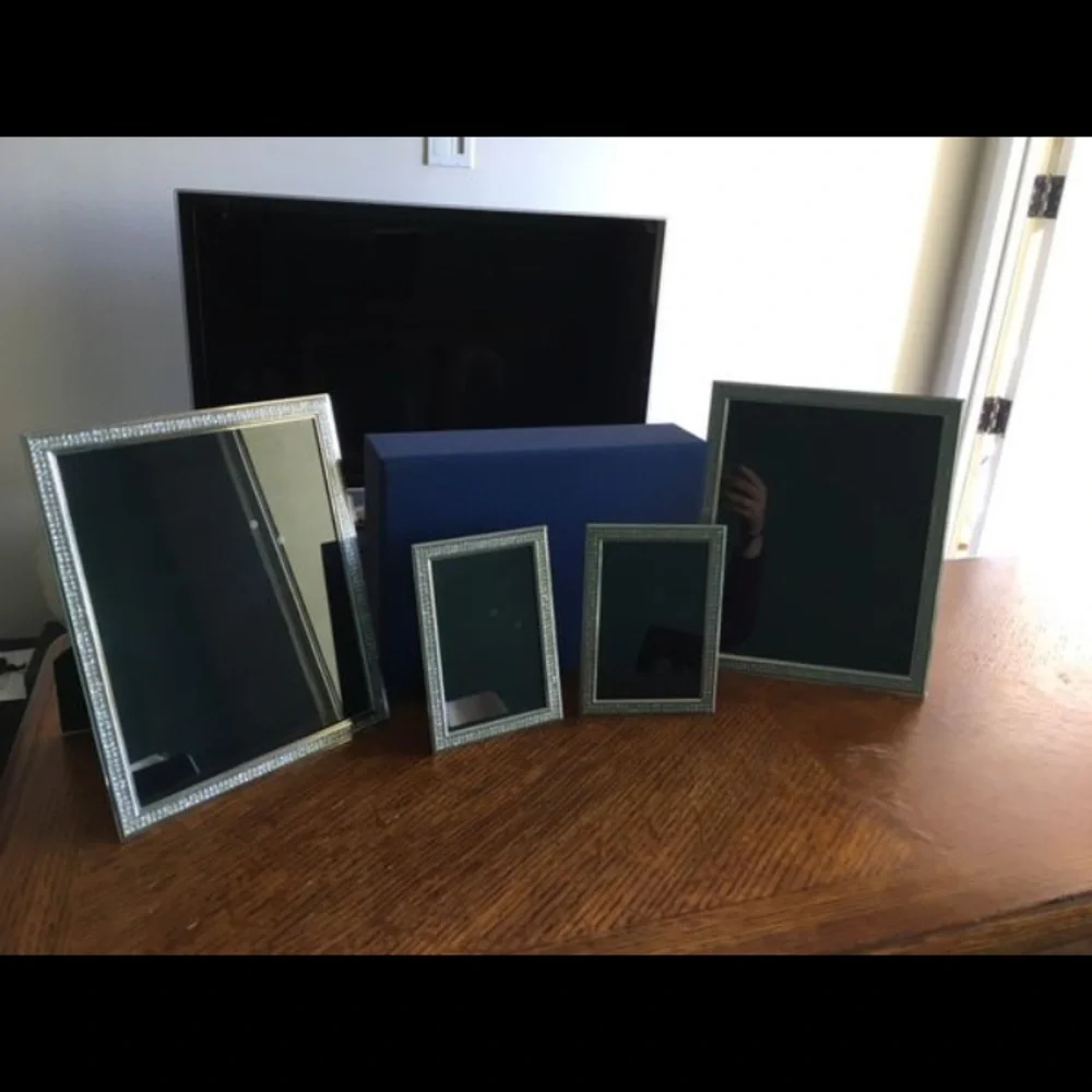 Z Gallerie 4 photo frames with sparkles like new!!